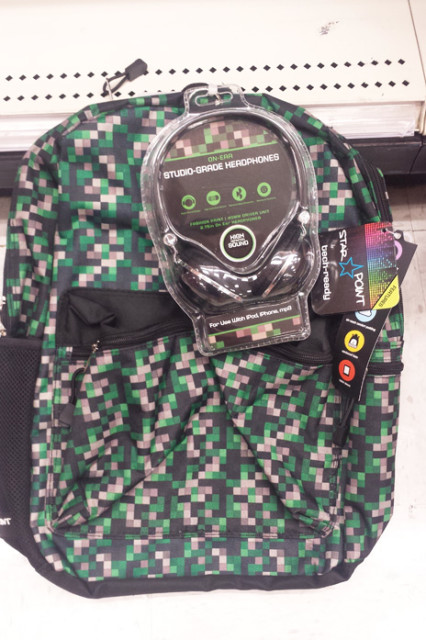Target-Minecraft-Backpack-02