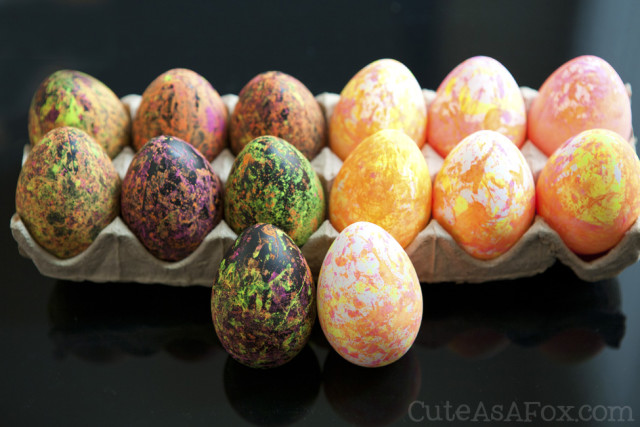 Just 9 drops of paint turns an ordinary egg into something extraordinary. Don't get stuck with the usual easter eggs decorating ideas, give these spin art Easter eggs a try. 